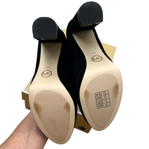 Michael Kors Valerie Black Suede Closed Toe Pumps 7 in Box - Picture 4 of 8